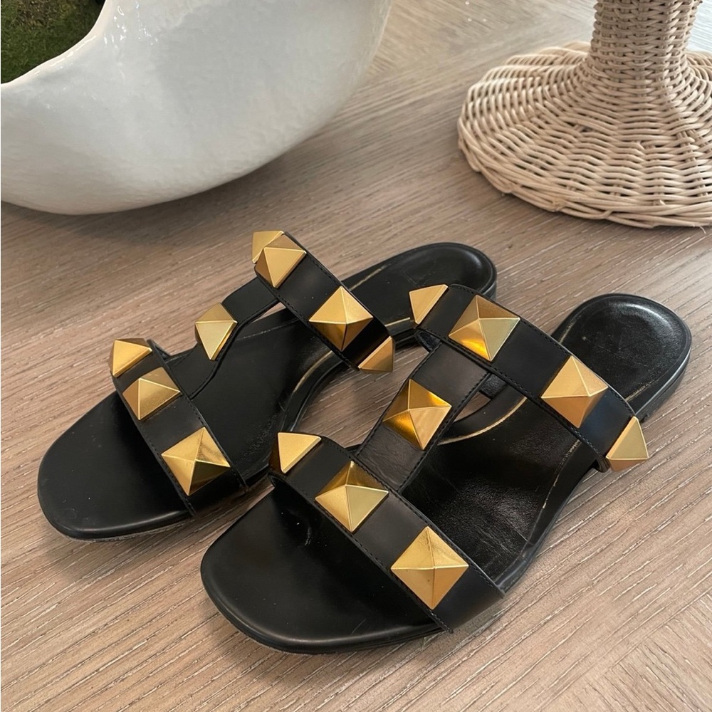 Valentino FLAT ROMAN STUD CALFSKIN SLIDE SANDAL 35